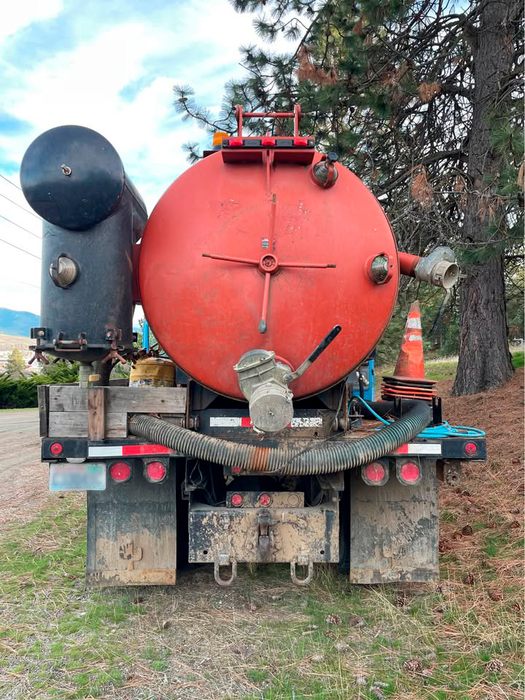 2006 Ditch Witch FX60 Vacuum Excavator on 2000 Freightliner FL70 Truck SPOKANE, WASHINGTON ref 71469137