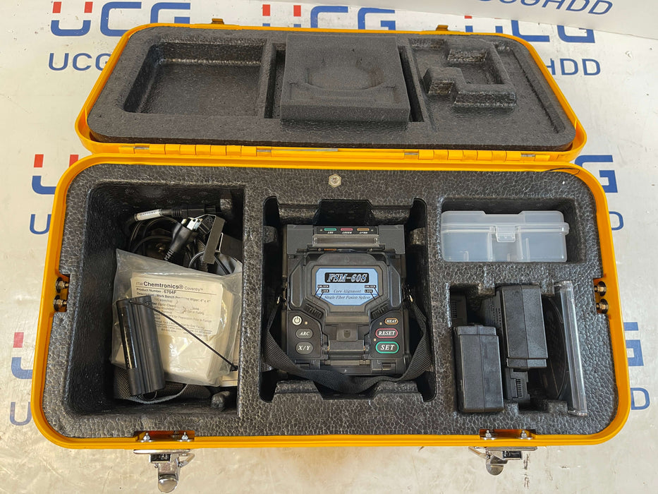 Used Fujikura FSM-60S Fusion Splicer w/CT-07 cleaver. Stock number: FJ60S
