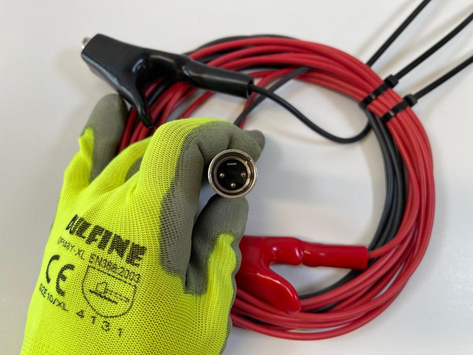 Direct Connection Leads with 3-pin silver XLR plug for Vivax Metrotech. Stock number: VA7