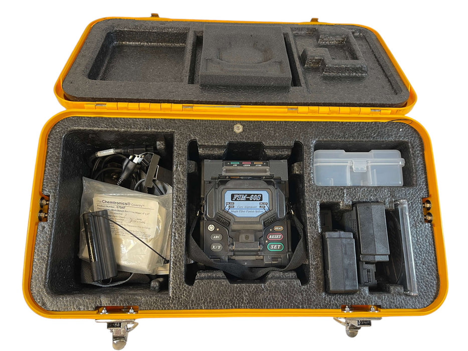 Used Fujikura FSM-60S Fusion Splicer w/CT-07 cleaver. Stock number: FJ60S