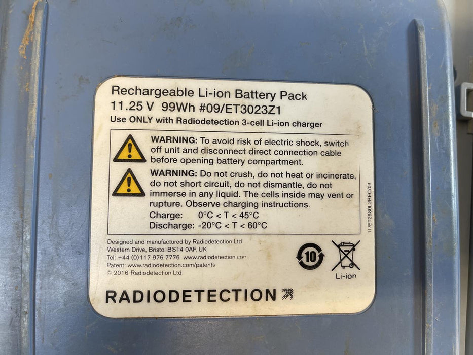 Used SPX Radiodetection RD7200 & TX10 (Li-Ion) Kit. Stock number: R97