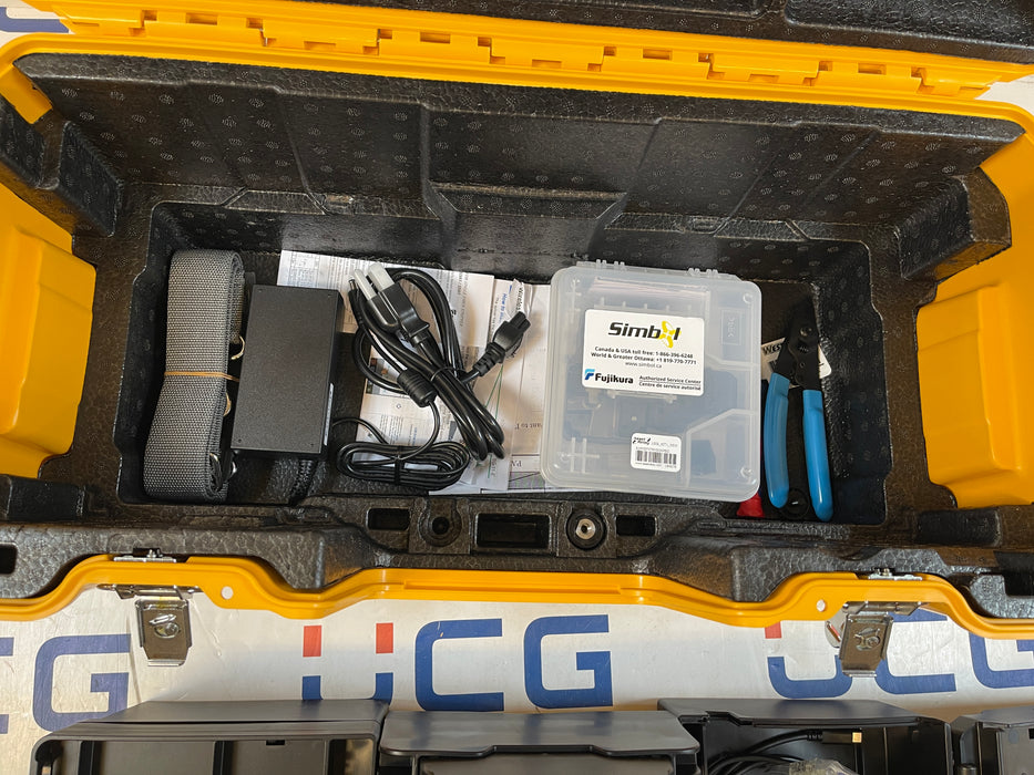 Fujikura FSM-100S Fusion Splicer w/CT-60 cleaver (Mint condition). Stock number: FJ100S