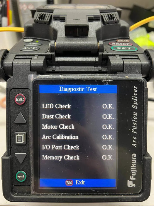 Used Fujikura FSM-60R Fusion Splicer w/CT-30 cleaver. Stock number: FJ60R - UCG